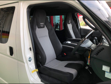 TOYOTA�@�n�C�G�[�X�@6�^�@���C�h�i2022�N�j�@�Ɂ@RECARO�i���J���j�@LX-F�@WU110�@BK�@�~���E�@����