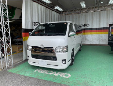 TOYOTA�@�n�C�G�[�X�@�Ɂ@RECARO�i���J���j�@SR-7F�@GK100�@BK/BK�@A/R�@����