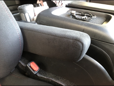 TOYOTA�@���W�A�X�G�[�X�@�Ɂ@RECARO�i���J���j�@SR-7F�@GK100�@BK/RED�@�V�[�g�q�[�^�[�t���@�A�[�����X�g�t���@����