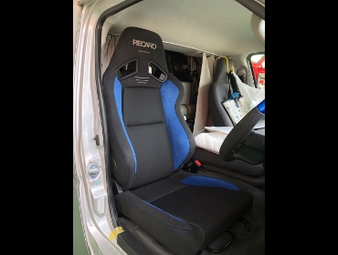TOYOTA�@�n�C�G�[�X�@�Ɂ@RECARO�i���J���j�@SR-7F�@�A�h�o���X�G�f�B�V�����@�u���[�@����