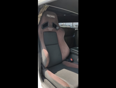 TOYOTA�@�n�C�G�[�X200�n�@���C�h�~�h���@�f�B�[�[���@�Ɂ@RECARO�i���J���j�@SR-7F�@GU100�@�u���E���@����