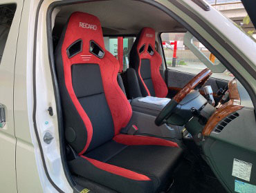 TOYOTA�@�n�C�G�[�X�@KDH205V�@�Ɂ@RECARO�i���J���j�@SR-7F�@GU100�@RED�@�~���E�@����
