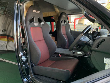TOYOTA�@�n�C�G�[�X�@�K�\�����@�t�����g��l�|���i2022�N�j�@�Ɂ@RECARO�i���J���j�@SR-7F�@GK100�@BK/RED�@�V�[�g�q�[�^�[�t���@���@SR-7F�@GK100�@BK/RED�@����