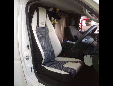 TOYOTA�@�n�C�G�[�X�@���C�h�@�Ɂ@RECARO�i���J���j�@LX-F�@WL110H�@���@A/R�^�C�v�@����