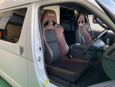 TOYOTA�@�n�C�G�[�X�@TRH216�@���C�h�i2023�N�j�@�Ɂ@RECARO�i���J���j�@SR-7F�@GU100H�@�u���E���@�A�[�����X�g�t���@�~���E�@����