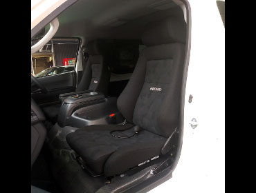 TOYOTA�@�n�C�G�[�X�@7�^�@���C�h�@�K�\�����i2023�N�j�@�Ɂ@RECARO�i���J���j�@�G���S���hMV�@BK�@�~���E�@����