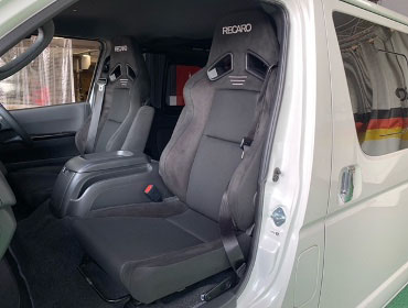 TOYOTA�@�n�C�G�[�X�@6�^�i���[�f�B�[�[���i2020�N�j�@�Ɂ@RECARO�i���J���j�@SR-7F�@GU100H�@BK�@�V�[�g�q�[�^�[�t���@�~���E�@����