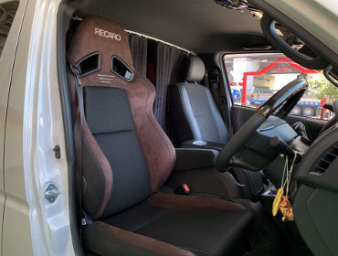 TOYOTA�@�n�C�G�[�X�@6�^�@�i���[�f�B�[�[���i2020�N�j�@�Ɂ@RECARO�i���J���j�@SR-7F�@GU100H�@�u���E���@�V�[�g�q�[�^�[�t���@����