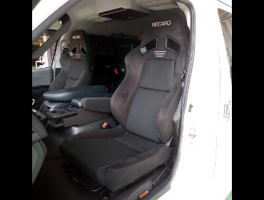 TOYOTA�@�n�C�G�[�X���S���@TRH214�i2022�N�j�@�Ɂ@RECARO�i���J���j�@SR-7F�@GU100�@BK�@�~���E�@����