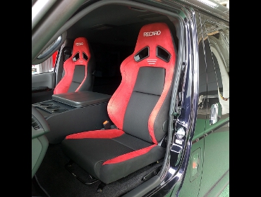 TOYOTA�@�n�C�G�[�X�@���C�h�@�X�[�p�[GL7�^�i2023�N�j�@�Ɂ@RECARO�i���J���j�@SR-7F�@GU100�@BK/RED�@�~���E�@����