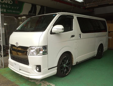 TOYOTA�@�n�C�G�[�X�@4�^�i���[�f�B�[�[���i2017�N�j�@�Ɂ@RECARO�i���J���j�@SR-7F�@GK100 BK/SIL�@����