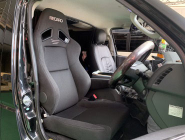 TOYOTA�@�n�C�G�[�X�@200�n�i2014�N�j�@�Ɂ@RECARO�i���J���j�@SR-7F�@GK100�@BK/BK�@�A�[�����X�g�t���@�V�[�g�q�[�^�[�t���@����