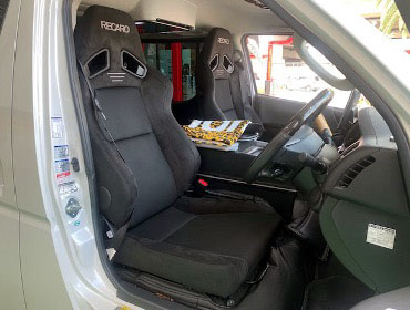 TOYOTA�@�n�C�G�[�X�i���[�@KDH201V�i2016�N�j�@�Ɂ@RECARO�i���J���j�@SR-7F�@GU100H�@BK�@A/R�@�~���E�@����