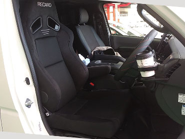 TOYOTA�@�n�C�G�[�X�@S-GL�@�i���[4WD�i2023�N�j�@�Ɂ@RECARO�i���J���j�@SR-7F�@GU100�@BK�@A/R�@����