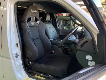 TOYOTA�@�n�C�G�[�X�@GDH206�i2023�N�j�@�Ɂ@RECARO�i���J���j�@SR-7F�@GK100H�@BK�@�V�[�g�q�[�^�[�t���@����