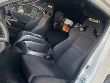 TOYOTA�@�n�C�G�[�X�@7�^�@GDH211K���@�Ɂ@RECARO�i���J���j�@SR-7F�@KK100�@BK�@�~���E�@����