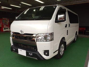 TOYOTA�@�n�C�G�[�X�@7�^�@�i���[�f�B�[�[���i2023�N�j�@�Ɂ@RECARO�i���J���j�@�I���\�y�hDL220HV�@�~���E�@����