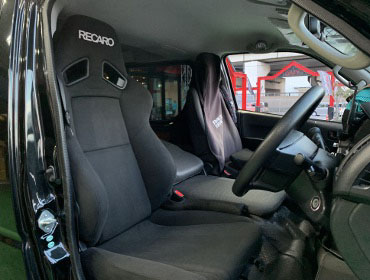 TOYOTA�@�n�C�G�[�X�@2�^�@�Ɂ@RECARO�i���J���j�@SR-7F�@KK100�@BK�@�V�[�g�q�[�^�[�t���@����