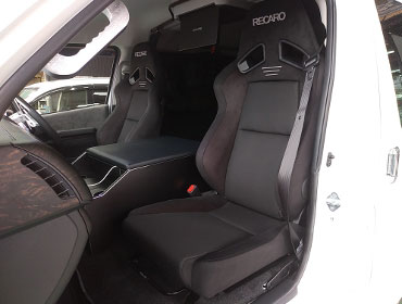 TOYOTA�@�n�C�G�[�X�@7�^���C�h�K�\�����i2023�N�j�@�Ɂ@RECARO�i���J���j�@SR-7F�@GU100H�@BK�@A/R�@�V�[�g�q�[�^�[�t���@����