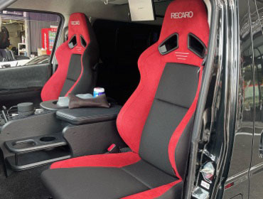 TOYOTA�@�n�C�G�[�X�@TRH214W�i2017�N�j�@�Ɂ@RECARO�i���J���j�@SR-7F�@GU100�@RED�@�~���E�@����