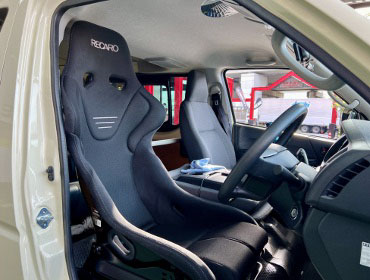 TOYOTA�@�n�C�G�[�X�@200�n�@�Ɂ@RECARO�i���J���j�@TS-G�@GK�@BK/BK�@����