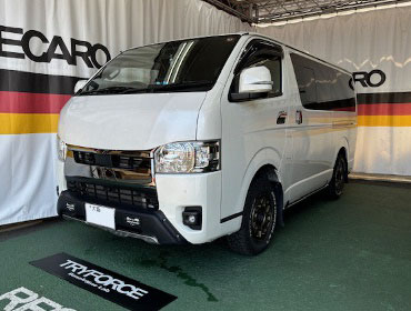 TOYOTA�@�n�C�G�[�X�@7�^�i���[�f�B�[�[���@�Ɂ@RECARO�i���J���j�@LX-F�@WL110H�@BK�@�V�[�g�q�[�^�[�t���@����