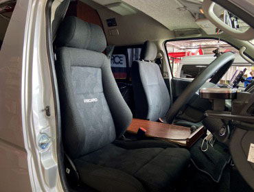 TOYOTA�@�n�C�G�[�X�@4�^�@�i���[�f�B�[�[���@�Ɂ@RECARO�i���J���j�@�G���S���hMV�@BK�@�V�[�g�q�[�^�[�t���@����