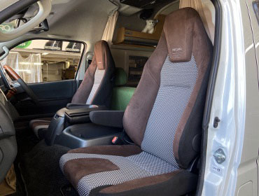 TOYOTA�@�n�C�G�[�X�@TRH226K�@�i2022�N�j�@�Ɂ@RECARO�i���J���j�@LX-F�@WU110H�@A/R�@�u���E���@�~���E�@����