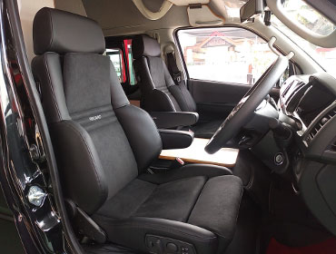 TOYOTA�@�n�C�G�[�X�@7�^�i���[�f�B�[�[���i2024�N�j�@�Ɂ@RECARO�i���J���j�@�I���\�y�hDL220HV�@R�@�~���E�@����