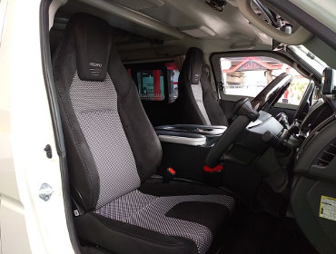 TOYOTA�@�n�C�G�[�X���C�h6�^�i2023�N�j�@�Ɂ@RECARO�i���J���j�@LX-F�@WU110�@BK�@�~���E�@����
