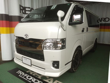 TOYOTA�@�n�C�G�[�X�@GDH206V�i2024�N�j�@�Ɂ@RECARO�i���J���j�@SR-C�@BK100H�@A/R�@BK/BK�@�V�[�g�q�[�^�[�t���@����