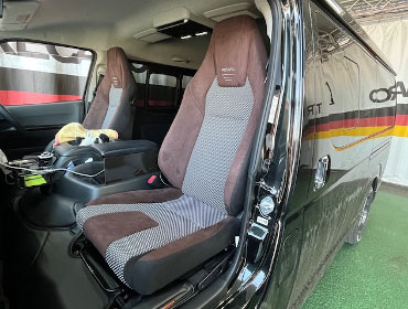 TOYOTA�@���W�A�X�G�[�X�@TRH211K�i2016�N�j�@�Ɂ@RECARO�i���J���j�@LX-F�@WU110�@A/R�@�u���E���@�~���E�@����