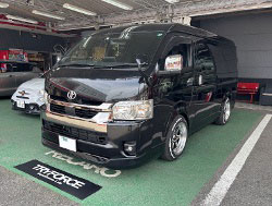 TOYOTA�@�n�C�G�[�X�@GDH211K�i2022�N�j�@�Ɂ@RECARO�i���J���j�@SR-C�@BK100�@A/R�@BK/BK�@�~���E�@����