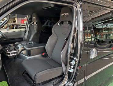 TOYOTA�@�n�C�G�[�X�@GDH211K�i2022�N�j�@�Ɂ@RECARO�i���J���j�@SR-C�@BK100�@A/R�@BK/BK�@�~���E�@����