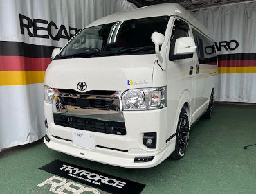 TOYOTA�@�n�C�G�[�X�@3BF-TRH200K�i2025�N�j�@�Ɂ@RECARO�i���J���j�@SR-C�@UT100H�@A/R�@RED�@�V�[�g�q�[�^�[�t���@����
