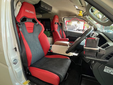 TOYOTA�@�n�C�G�[�X�@CBA-TRH214W�i2020�N�j�@�Ɂ@RECARO�i���J���j�@SR-C�@UT100�@A/R�@RED�@�A�[�����X�g�t���@�~���E�@����