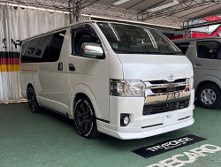 TOYOTA�@�n�C�G�[�X�@GDH206V�i2018�N�j�@�Ɂ@RECARO�i���J���j�@SR-C�@UT100�@A/R�@BK�@����