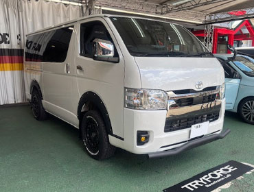 TOYOTA�@�n�C�G�[�X�@GDH206V�i2024�N�j�@�Ɂ@RECARO�i���J���j�@SR-C�@UT100H�@A/R�@BK�@�V�[�g�q�[�^�[�t���@����