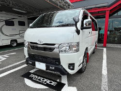 TOYOTA�@�n�C�G�[�X�@3DF-GDH206V�i2025�N�j�@�Ɂ@RECARO�i���J���j�@SR-C�@UT100�@A/R�@�T�[�W�O���C�@�A�[�����X�g�t���@����