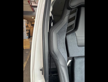 TOYOTA�@�n�C�G�[�X�@TRH224W�i2019�N�j�@�Ɂ@RECARO�i���J���j�@RSS�@UT�@BK�@����