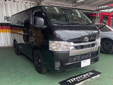 TOYOTA�@�n�C�G�[�X�@3BF-TRH200V�i2025�N�j�@�Ɂ@RECARO�i���J���j�@LX-F�@TR�@NN�@����