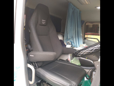 UD�@�N�I���@GK5AAB�i2019�N�j�@�Ɂ@RECARO�i���J���j�@LX-F�@TR�@NN�@�V�[�g�q�[�^�[�t���@�A�[�����X�g�t���@����