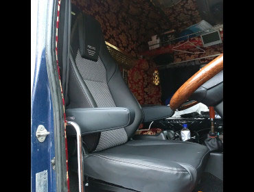 HINO�@�O�����h�v���t�B�A�@QKG-FR�i2016�N�j�@�Ɂ@RECARO�i���J���j�@LX-F�@WL110H�@BK�@�V�[�g�q�[�^�[�t���@����