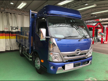 ����@�f���g���@XZU700�@�Ɂ@RECARO�i���J���j�@LX-F�@TR�@NN�@BK�@����