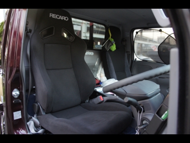 RECARO�i���J���V�[�g�j�@ISUZU�@�G���t��RECARO�i���J���j�@SR-7F KK100�@BK�@����