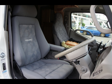 RECARO�i���J���V�[�g�j�@TOYOTA�@�J�����[�h�Ƀ��J���@�G���S���hMV�@�O���C�@����