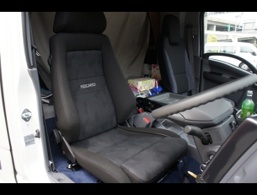 �C�X�Y�@�G���t�@�L�����s���O�J�[�@NNR85��RECARO�i���J���j�V�[�g�@�G���S���hMV�@BK�@����