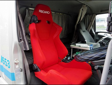 RECARO�i���J���V�[�g�j�@ISUZU�@�t�H���[�h�@���C�h�Ƀ��J���@SR-6 KK100S�@RED�@�{�@�G�A�����o�[�T�|�[�g�@����