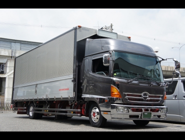 ����@�����W���[�@4���g���b�N��RECARO�i���J���j�V�[�g����