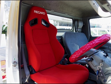RECARO�i���J���V�[�g�j�@�~�c�r�V�ӂ����@�L�����^�[�@�ύڎԂɃ��J���@SR-7F KK100�@RED�@����